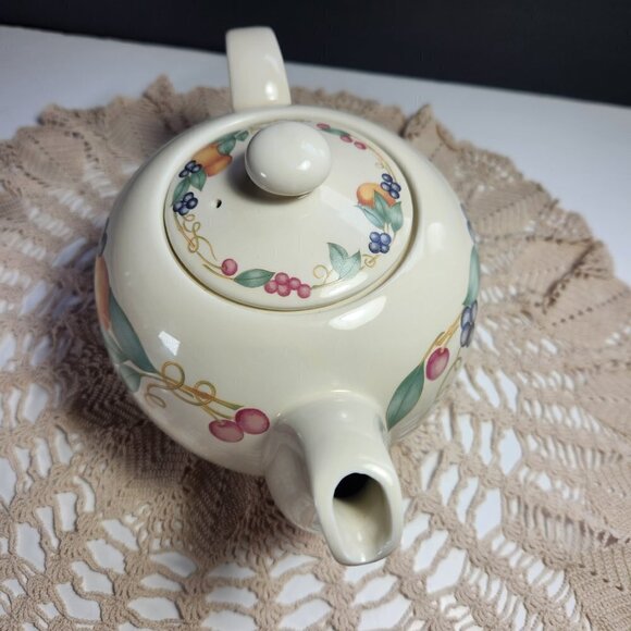 Corelle Abundance Teapot Fine Porcelain Made in Japan Robinson Design Group 1991 - Picture 6 of 17